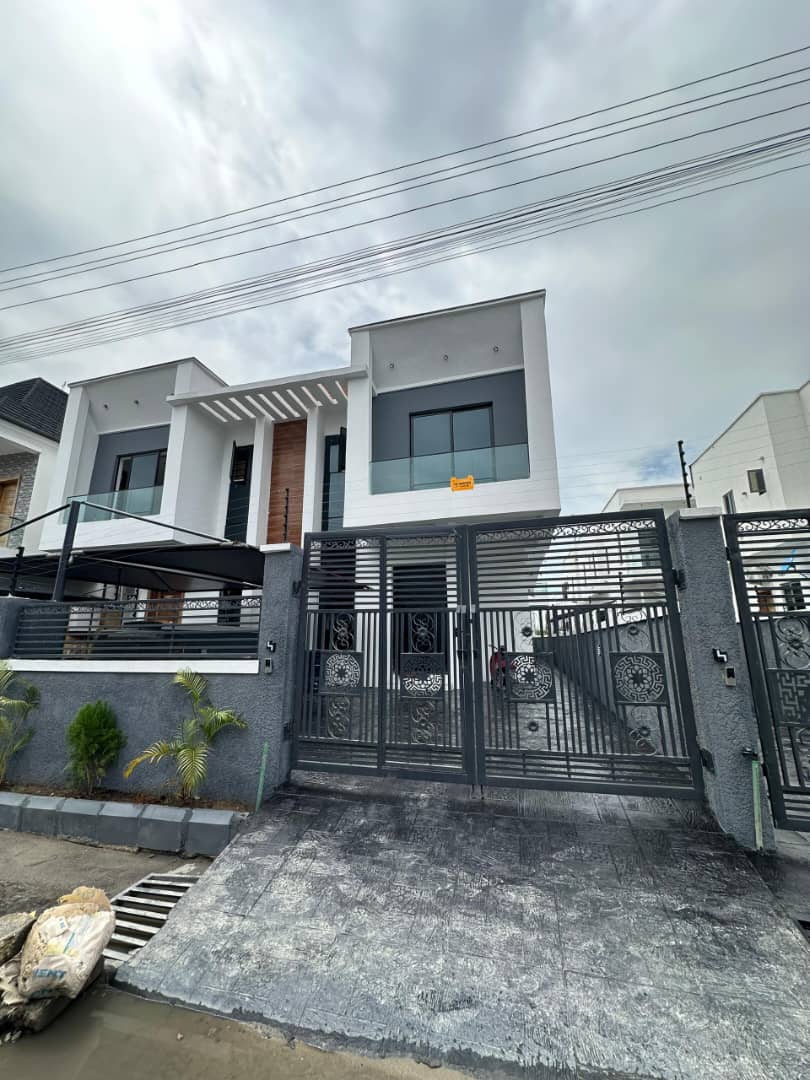 Well finished 4 Bedroom Semi Detached Duplex